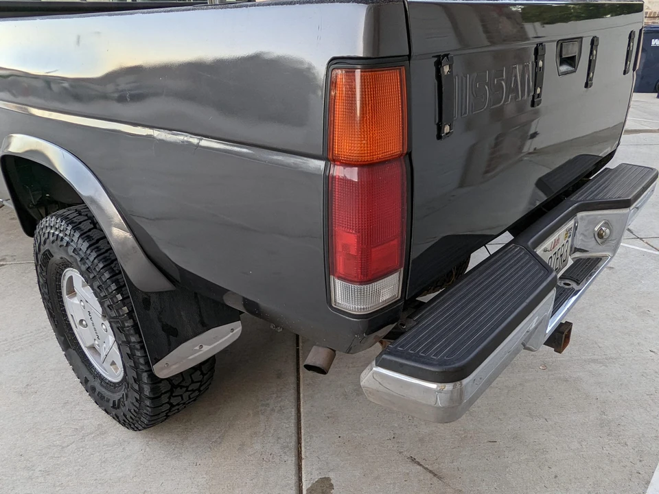 1991 Nissan Frontier - Image 24 of 31