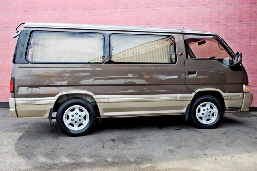 1991 Nissan Caravan 3rd Gen - Image 2 of 12