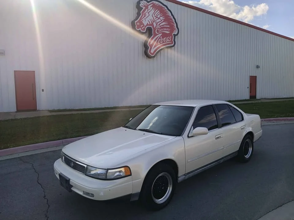 1991 Nissan Maxima 3rd Gen - Image 4 of 10