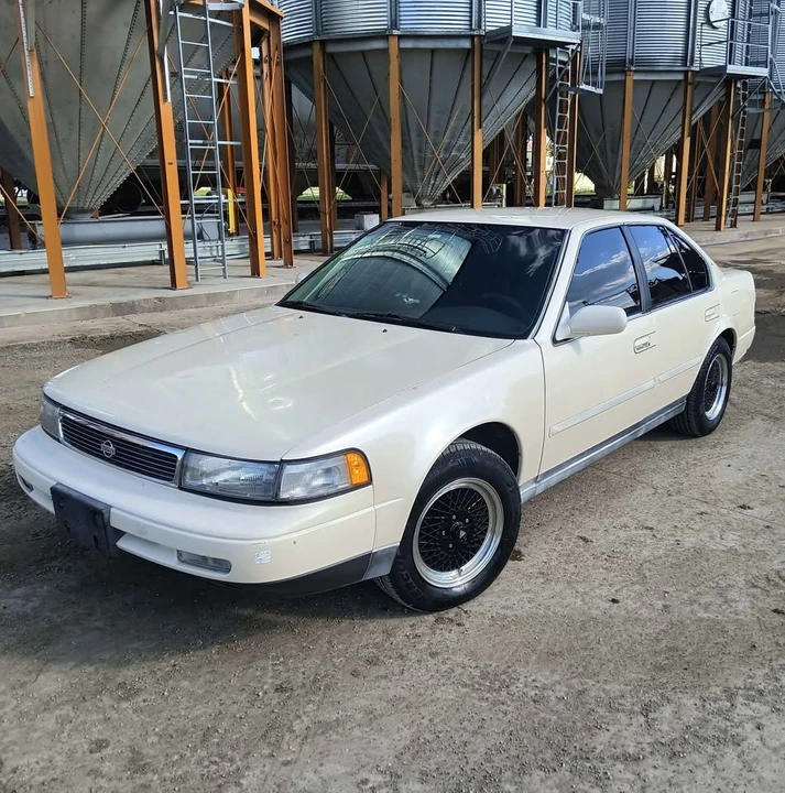 1991 Nissan Maxima 3rd Gen - Image 5 of 10