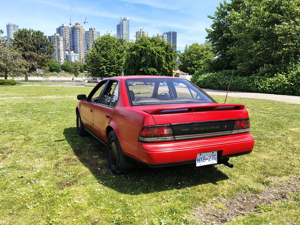 1991 Nissan Maxima 3rd Gen - Image 11 of 31