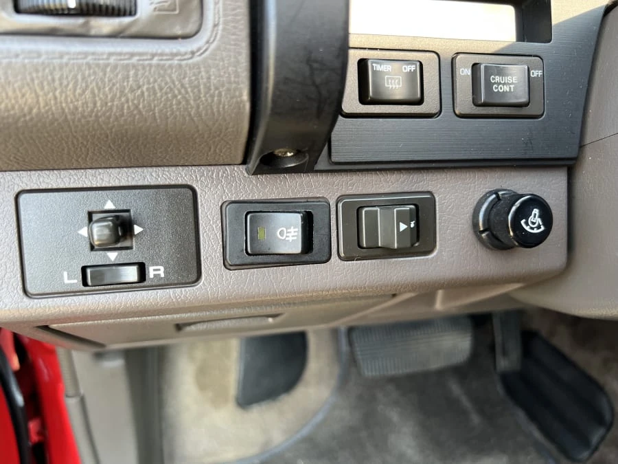 1991 Nissan Pathfinder 1st Gen - Image 15 of 25