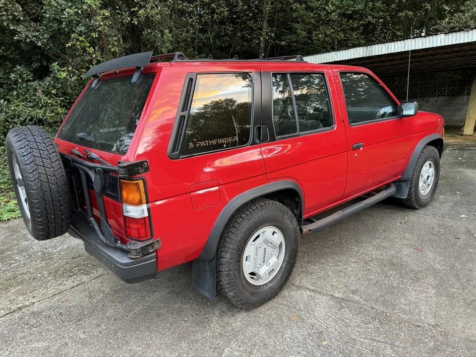 1991 Nissan Pathfinder 1st Gen - Image 15 of 31