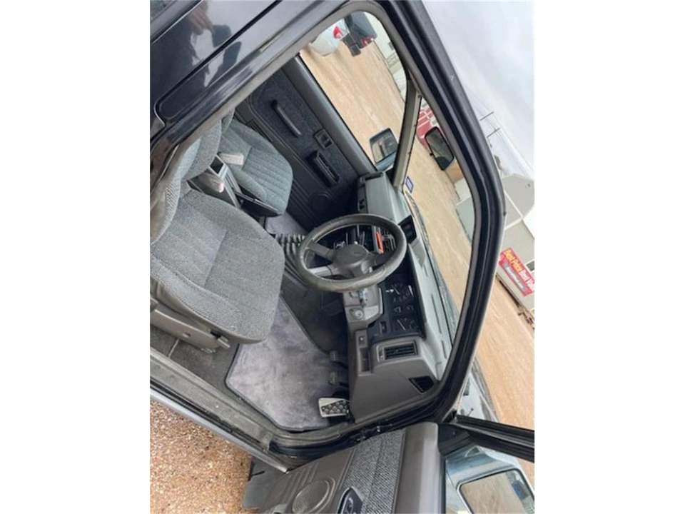 1991 Nissan Frontier - Image 6 of 19