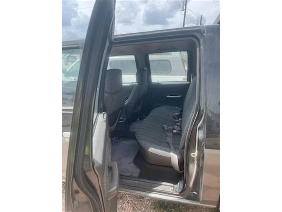 1991 Nissan Frontier - Image 8 of 19