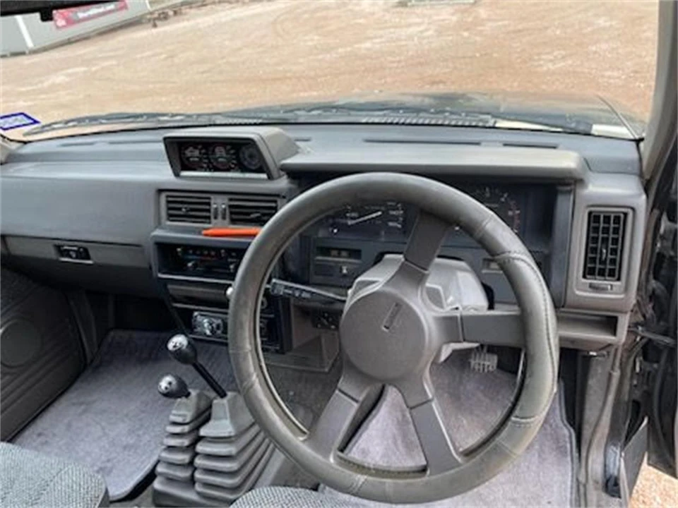 1991 Nissan Frontier - Image 16 of 19