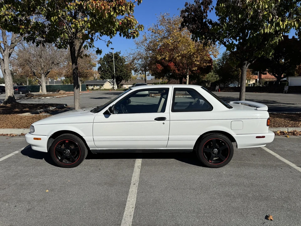 1991 Nissan Sentra 3rd Gen - Image 5 of 31