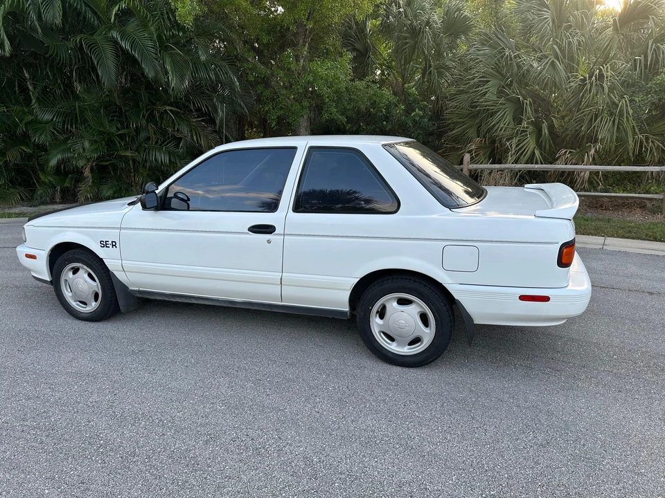 1991 Nissan Sentra 3rd Gen - Image 12 of 31