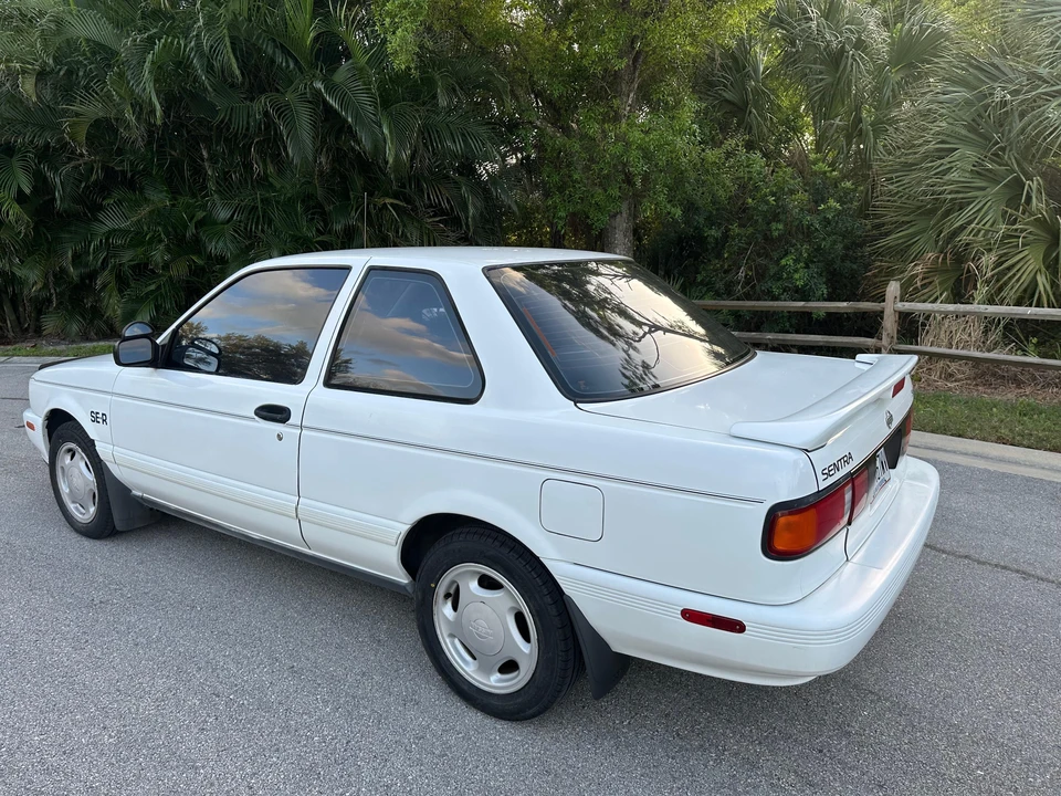 1991 Nissan Sentra 3rd Gen - Image 13 of 31
