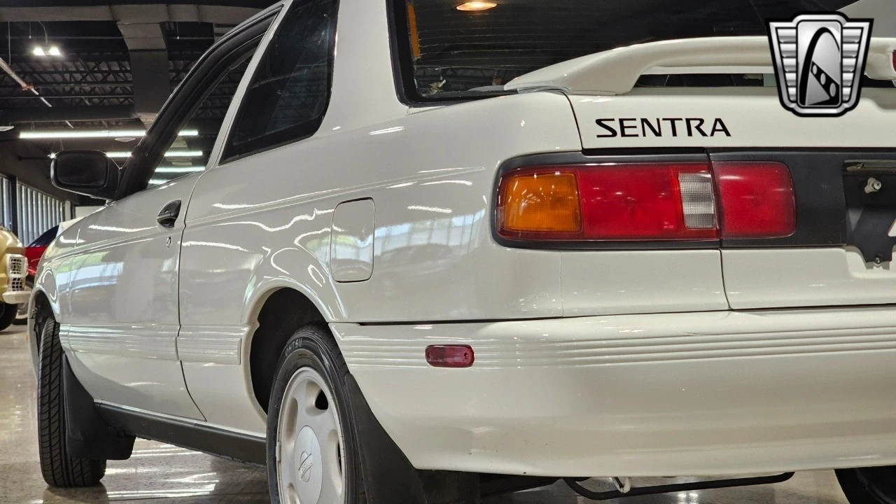 1991 Nissan Sentra 3rd Gen - Image 8 of 12