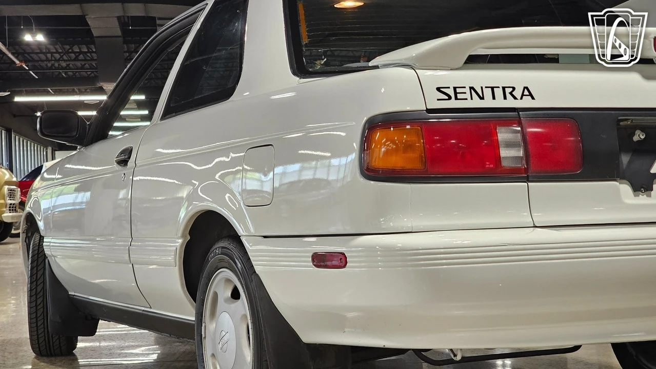 1991 Nissan Sentra 3rd Gen - Image 11 of 12
