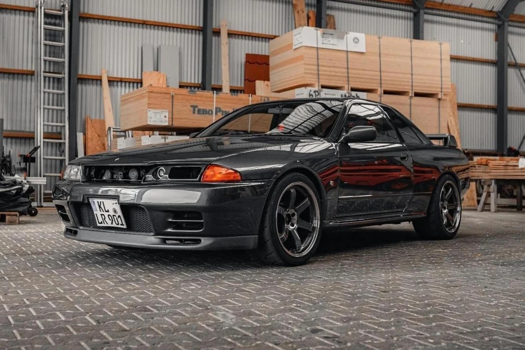 1991 Nissan R32 Skyline GT-R 8th Gen - Image 9 of 31