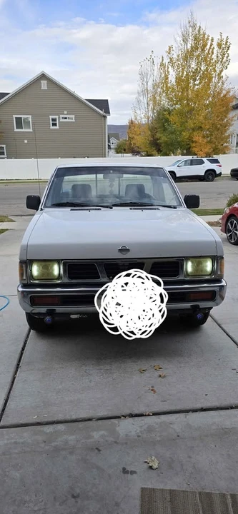 1991 Nissan Frontier - Image 5 of 11