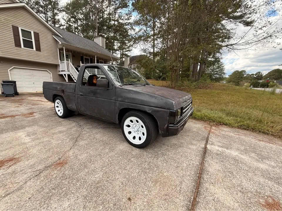 1991 Nissan Frontier - Image 3 of 4