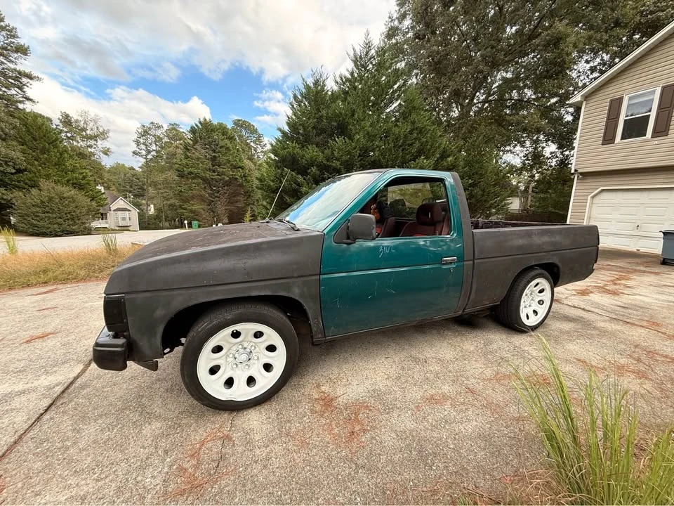 1991 Nissan Frontier - Image 2 of 4