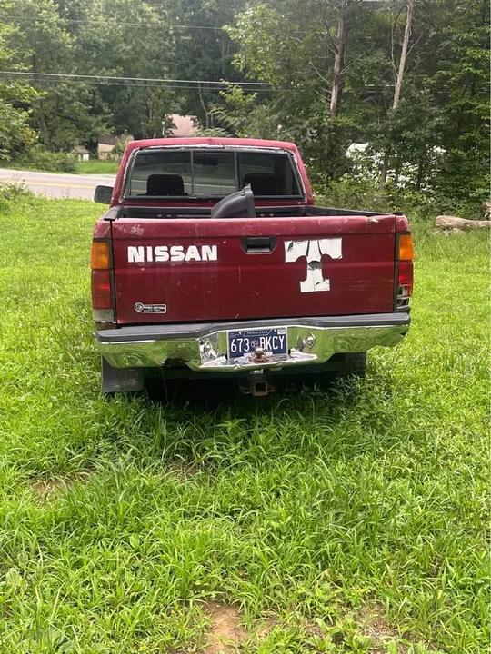 1991 Nissan Frontier - Image 4 of 10