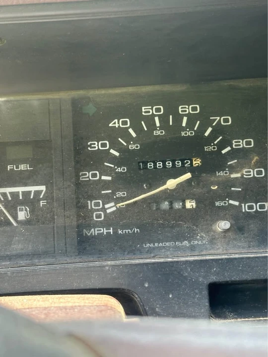 1991 Nissan Frontier - Image 8 of 10