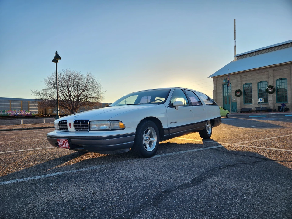 1991 Oldsmobile Custom Cruiser - Image 11 of 31