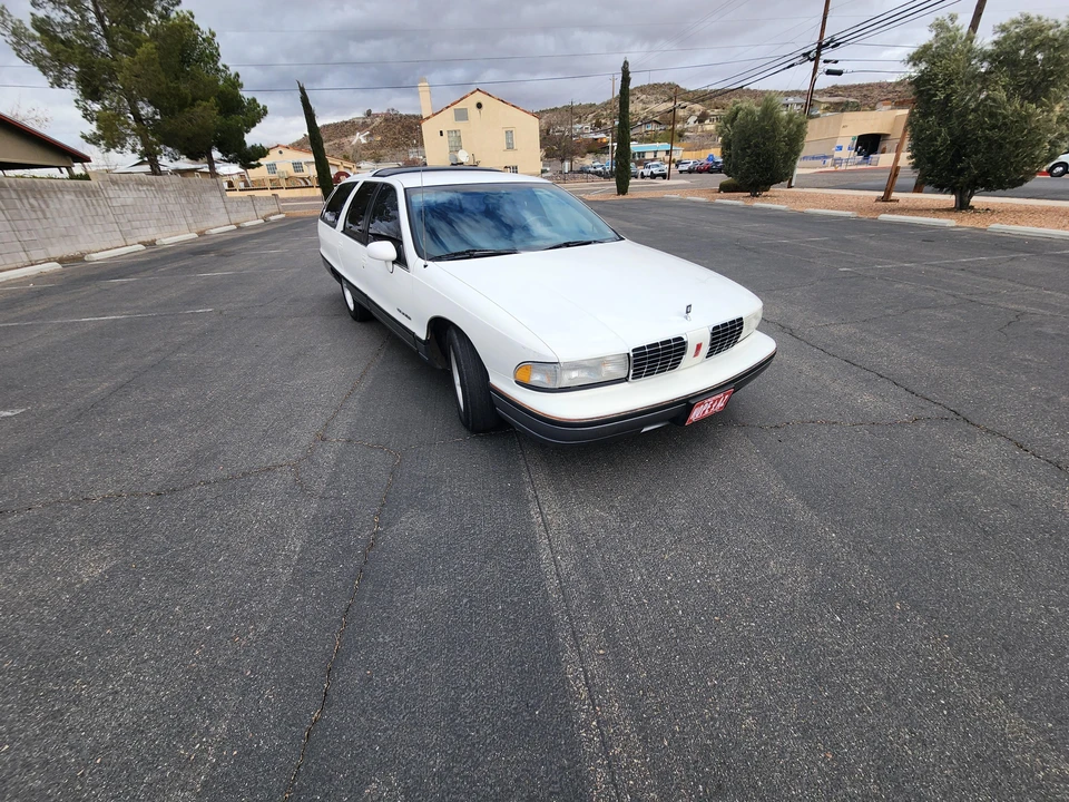 1991 Oldsmobile Custom Cruiser - Image 25 of 31