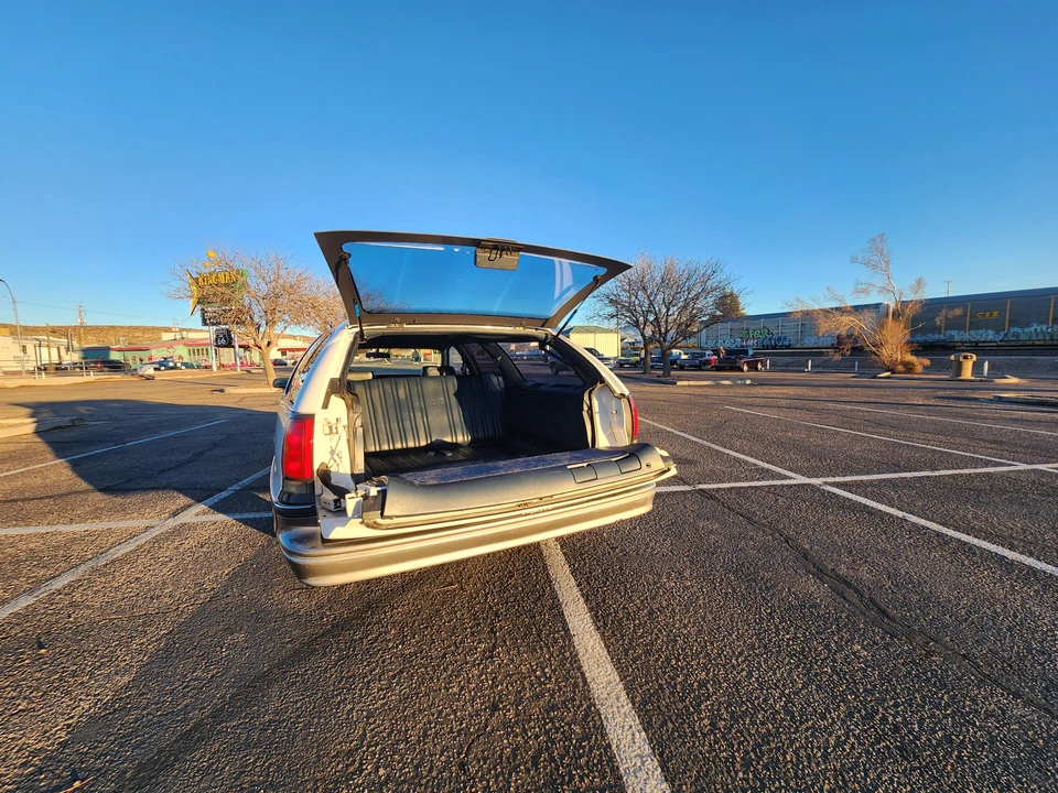 1991 Oldsmobile Custom Cruiser - Image 31 of 31