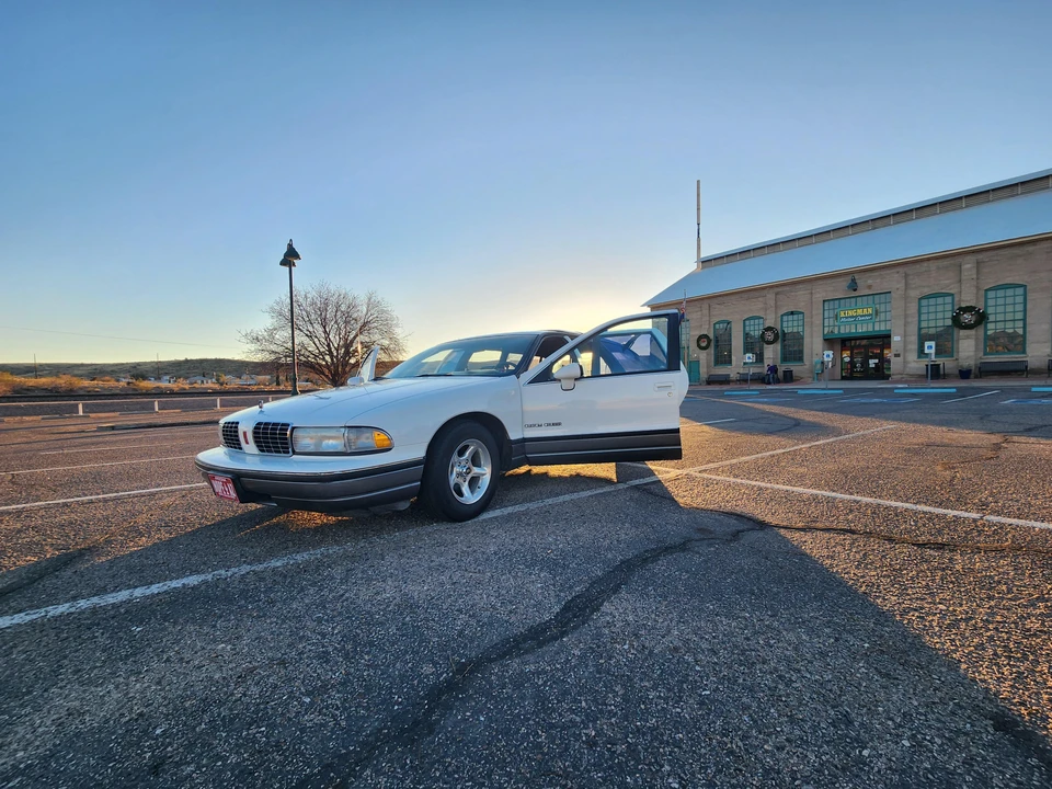 1991 Oldsmobile Custom Cruiser - Image 26 of 31