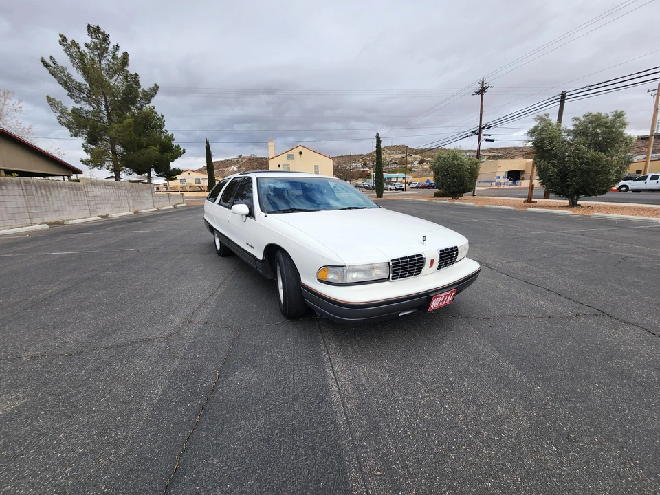 1991 Oldsmobile Custom Cruiser - Image 24 of 31