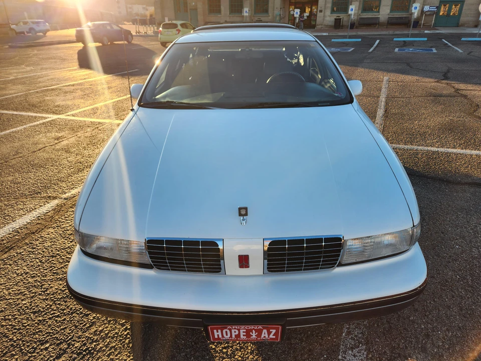 1991 Oldsmobile Custom Cruiser - Image 8 of 31