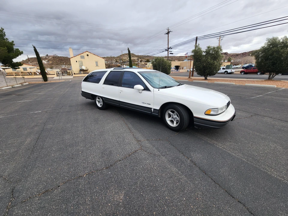 1991 Oldsmobile Custom Cruiser - Image 22 of 31