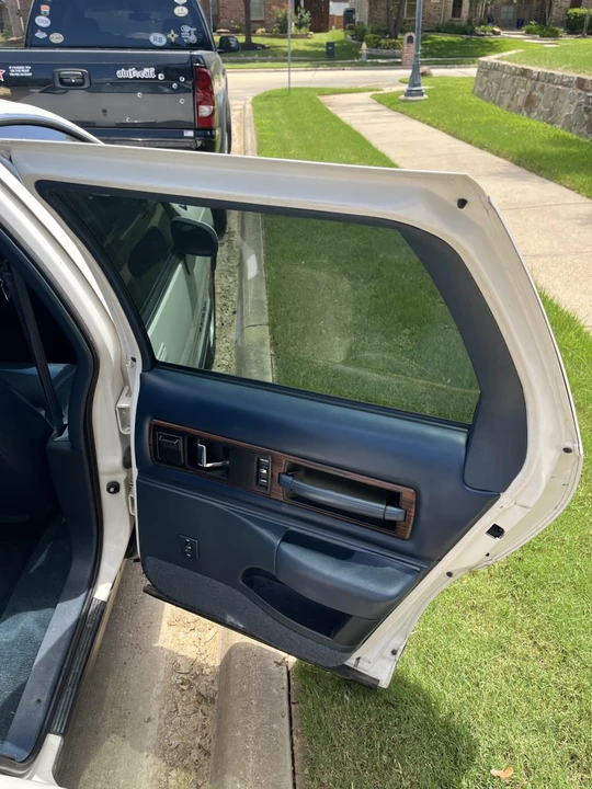 1991 Oldsmobile Custom Cruiser - Image 4 of 7