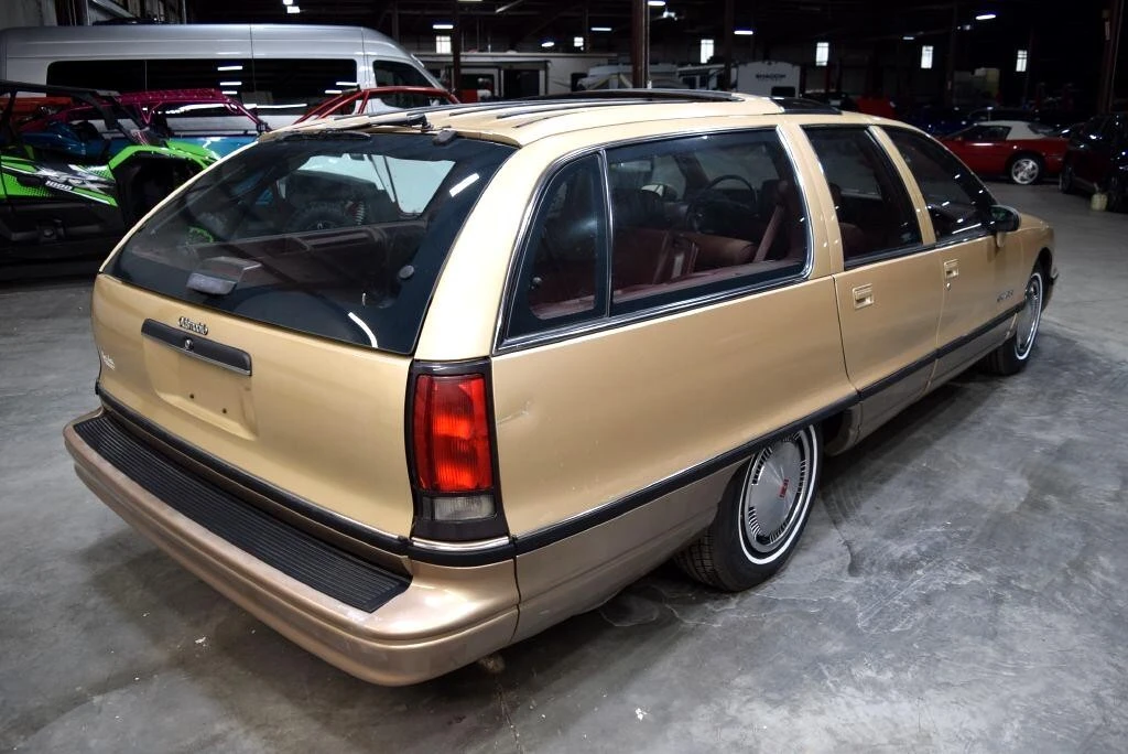 1991 Oldsmobile Custom Cruiser - Image 5 of 21