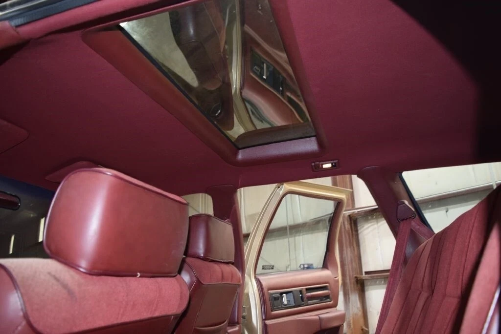 1991 Oldsmobile Custom Cruiser - Image 19 of 21