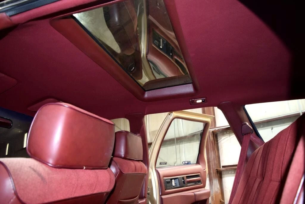1991 Oldsmobile Custom Cruiser - Image 19 of 21