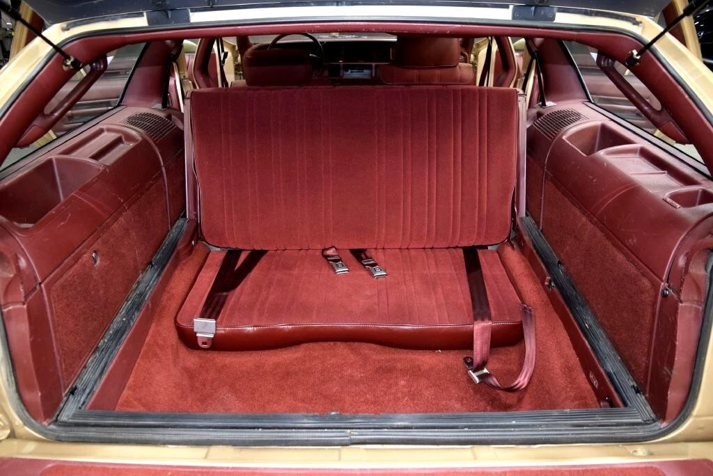 1991 Oldsmobile Custom Cruiser - Image 14 of 21