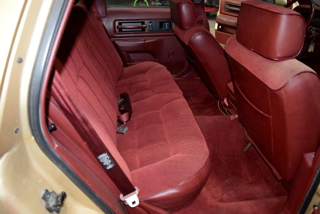 1991 Oldsmobile Custom Cruiser - Image 20 of 21