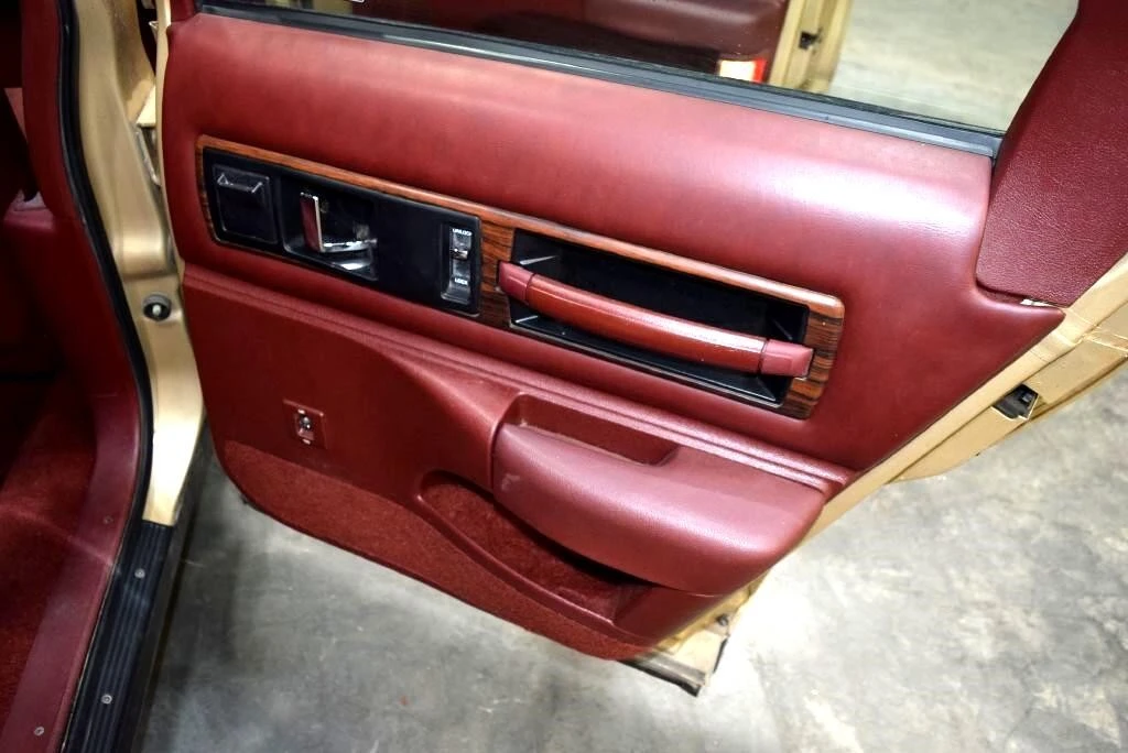 1991 Oldsmobile Custom Cruiser - Image 21 of 21