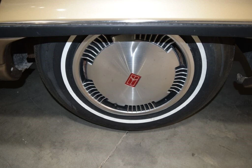 1991 Oldsmobile Custom Cruiser - Image 12 of 12