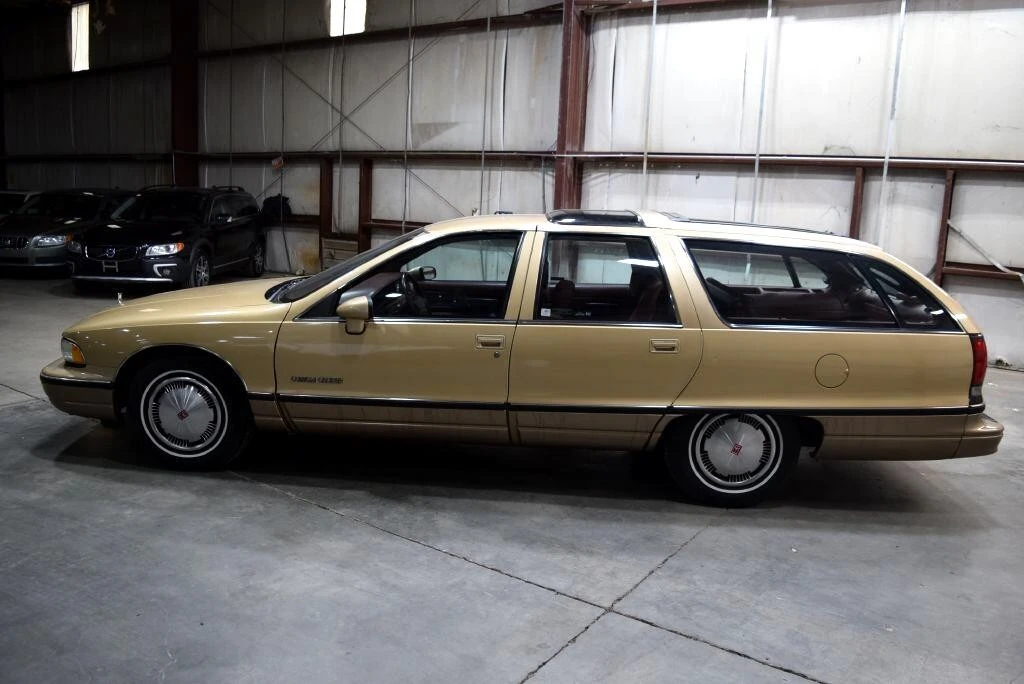 1991 Oldsmobile Custom Cruiser - Image 2 of 21
