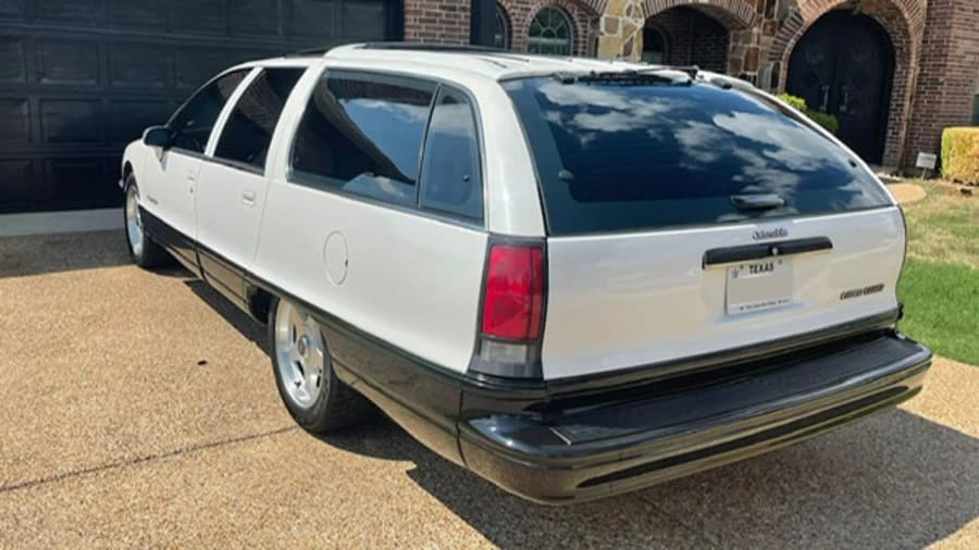 1991 Oldsmobile Custom Cruiser - Image 3 of 21