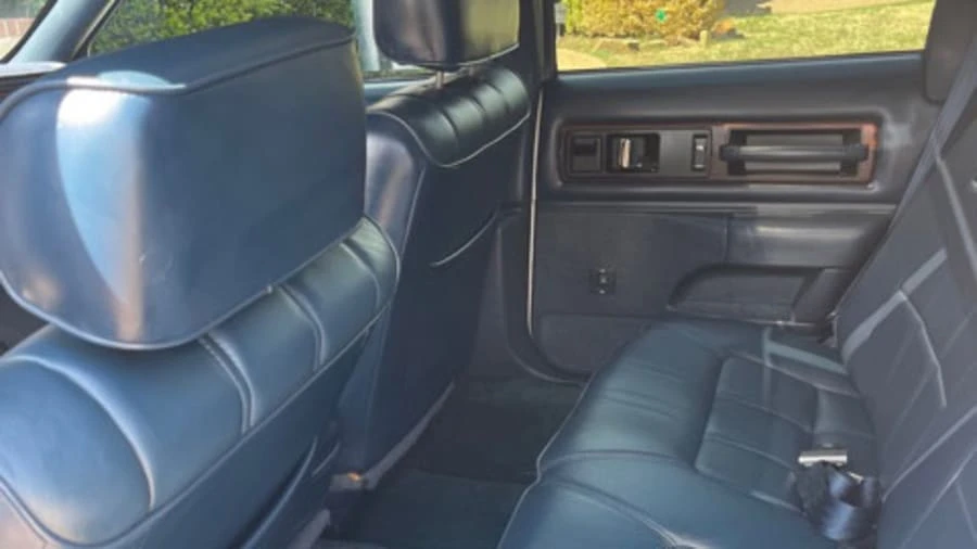 1991 Oldsmobile Custom Cruiser - Image 6 of 21