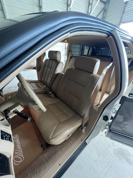 1991 Oldsmobile Custom Cruiser - Image 31 of 31