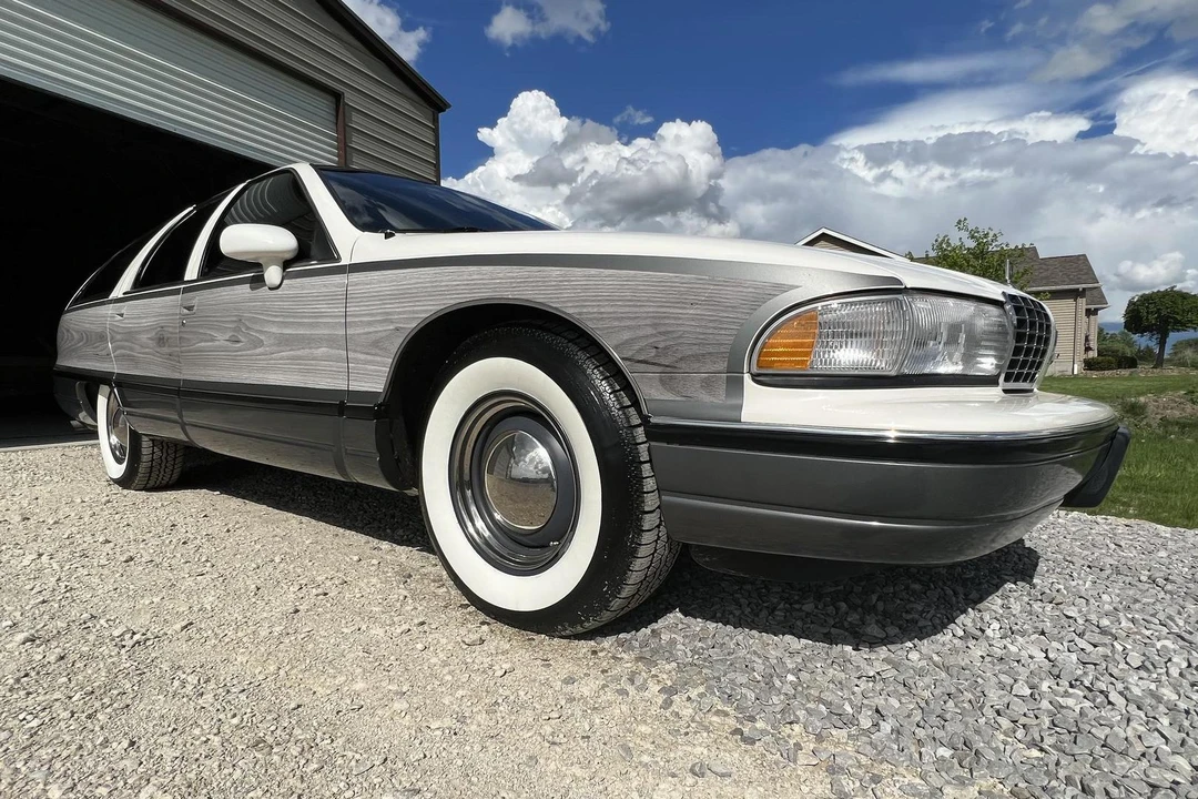 1991 Oldsmobile Custom Cruiser - Image 13 of 31