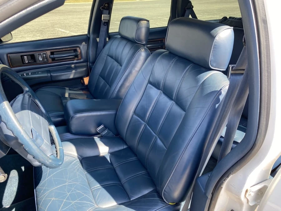 1991 Oldsmobile Custom Cruiser - Image 4 of 15