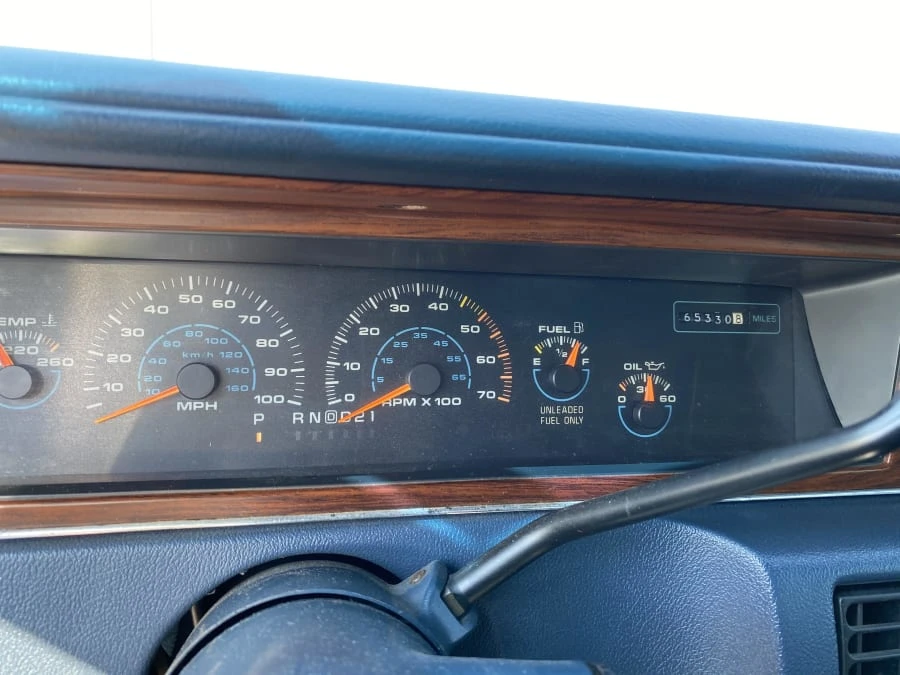 1991 Oldsmobile Custom Cruiser - Image 5 of 15