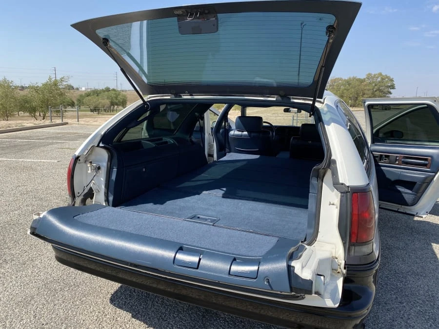 1991 Oldsmobile Custom Cruiser - Image 12 of 15