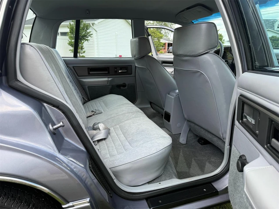 1991 Oldsmobile Calais - Image 17 of 31