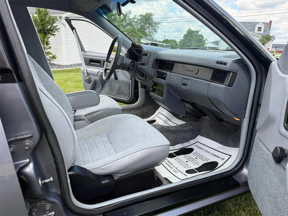 1991 Oldsmobile Calais - Image 22 of 31