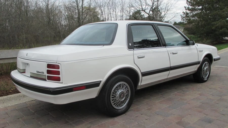 1991 Oldsmobile Cutlass Ciera - Image 12 of 14