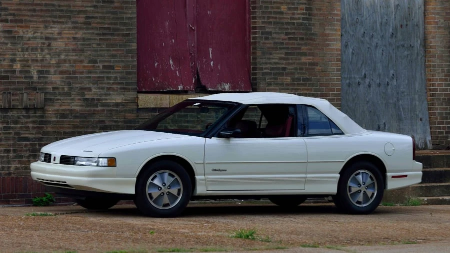 1991 Oldsmobile Cutlass Ciera - Image 11 of 12