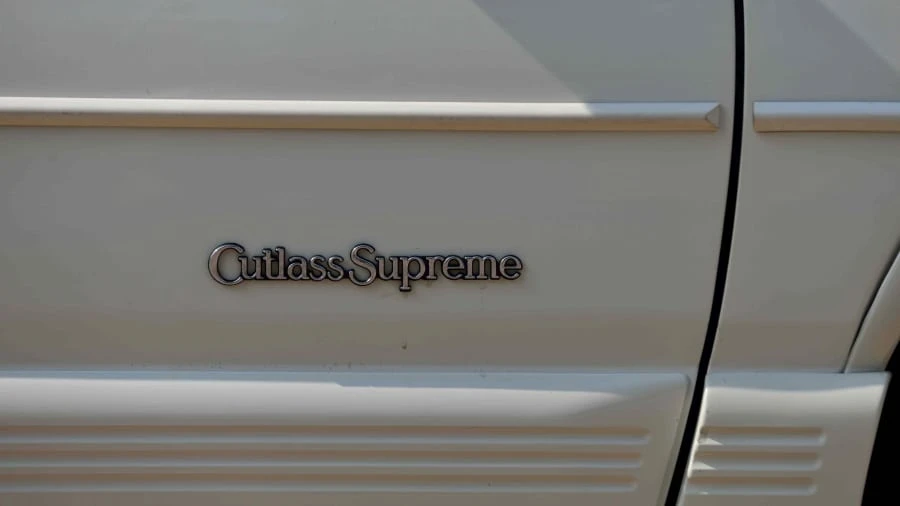 1991 Oldsmobile Cutlass Supreme - Image 10 of 17
