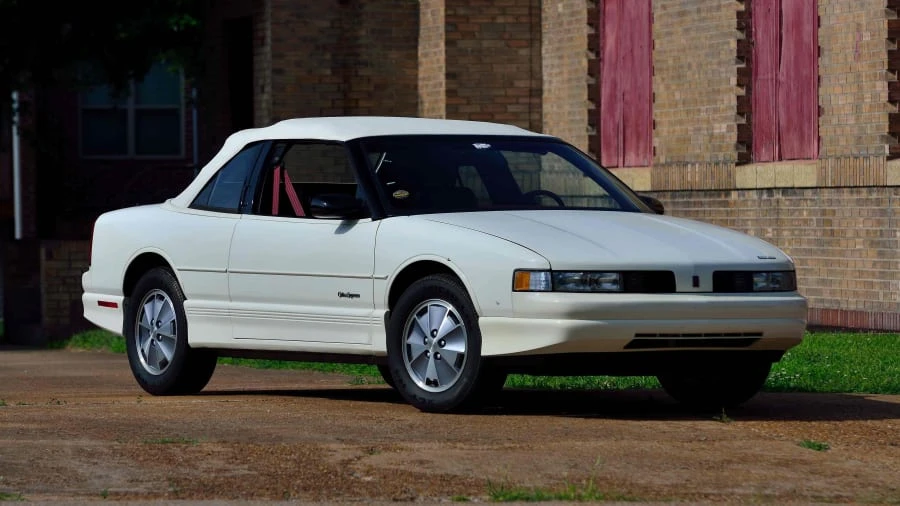 1991 Oldsmobile Cutlass Supreme - Image 12 of 17